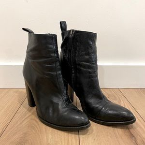 Zara leather heeled ankle boots